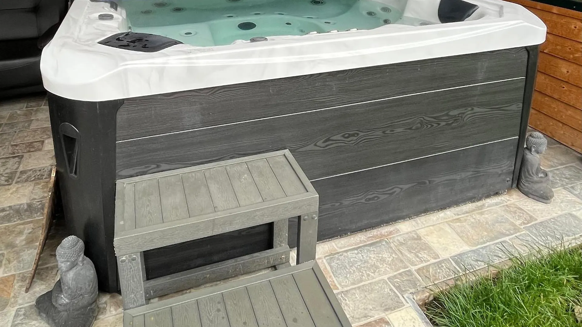 Wandas Domizil Mit Whirlpool Untermerzbach